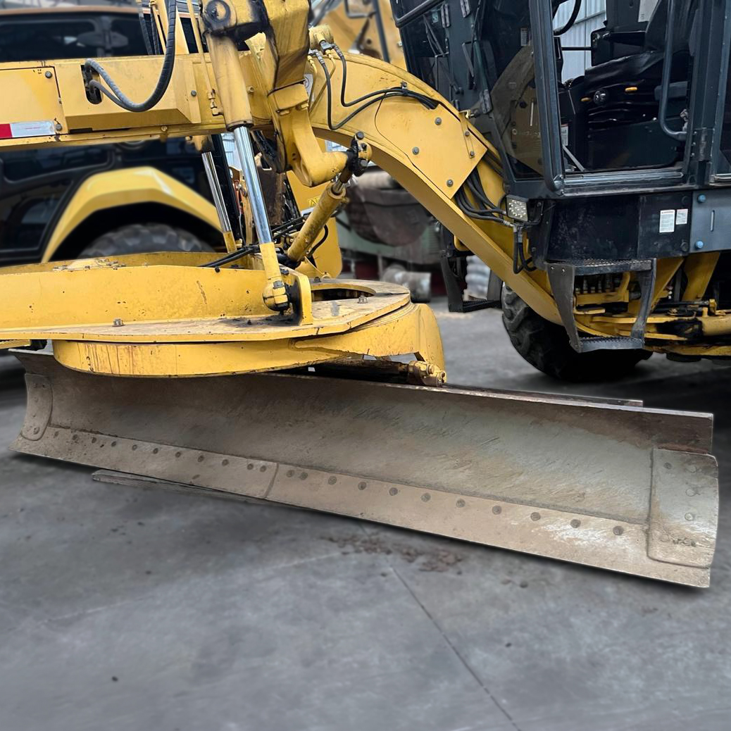 Motoniveladora Komatsu GD555 - Imagem 5