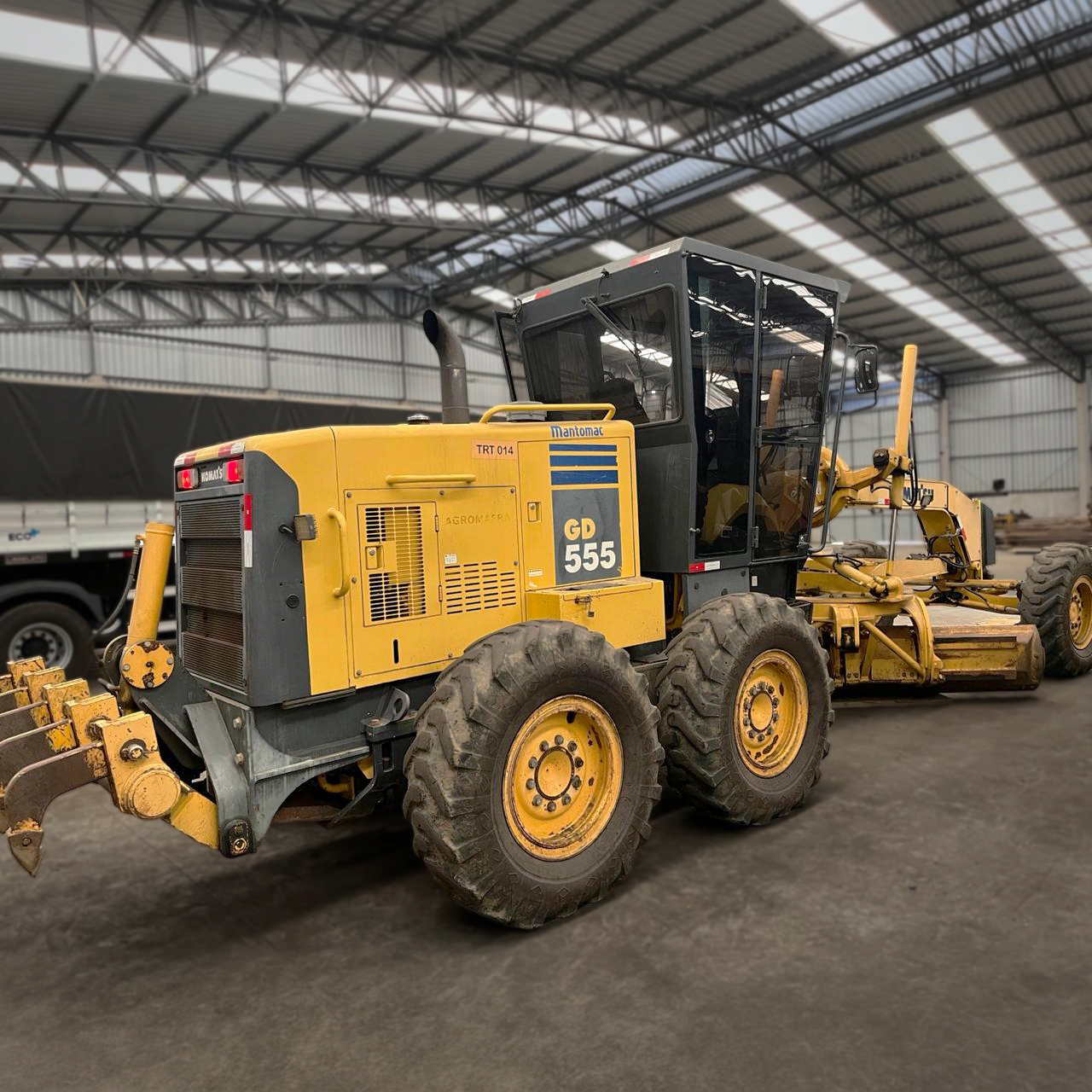 Motoniveladora Komatsu GD555 - Imagem 4