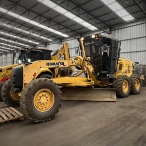Motoniveladora Komatsu GD555